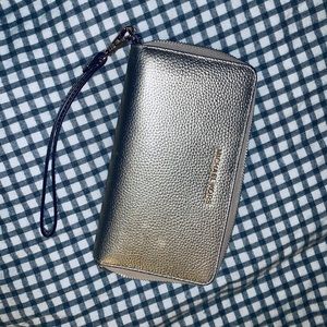 Michael Kors Wallet/Wristlet